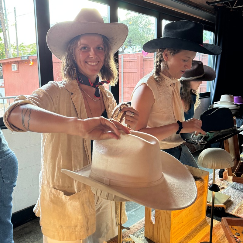 Red's Western custom cowboy hat bar in action at Austin event